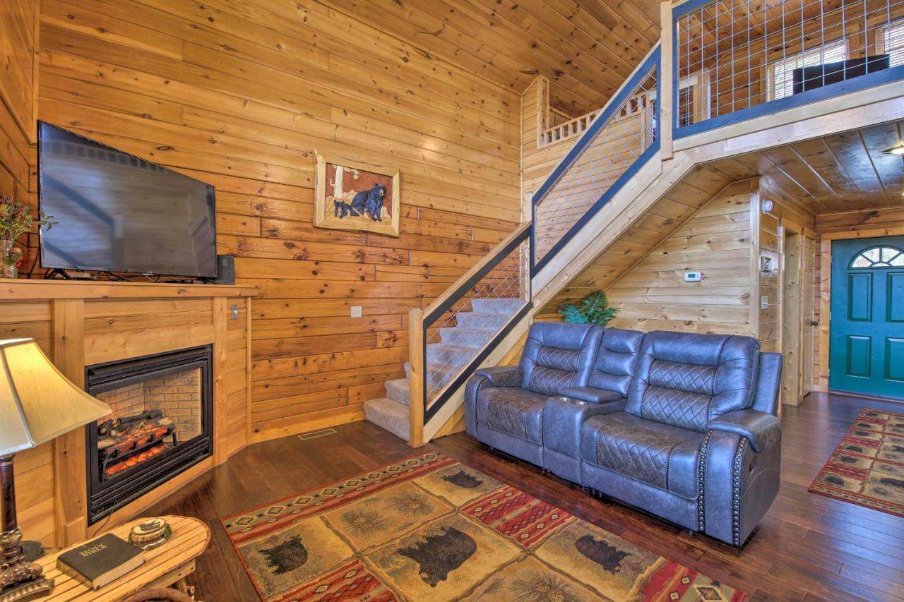 Gatlinburg Cabin With Pool Table And Hot Tub! ภายนอก รูปภาพ