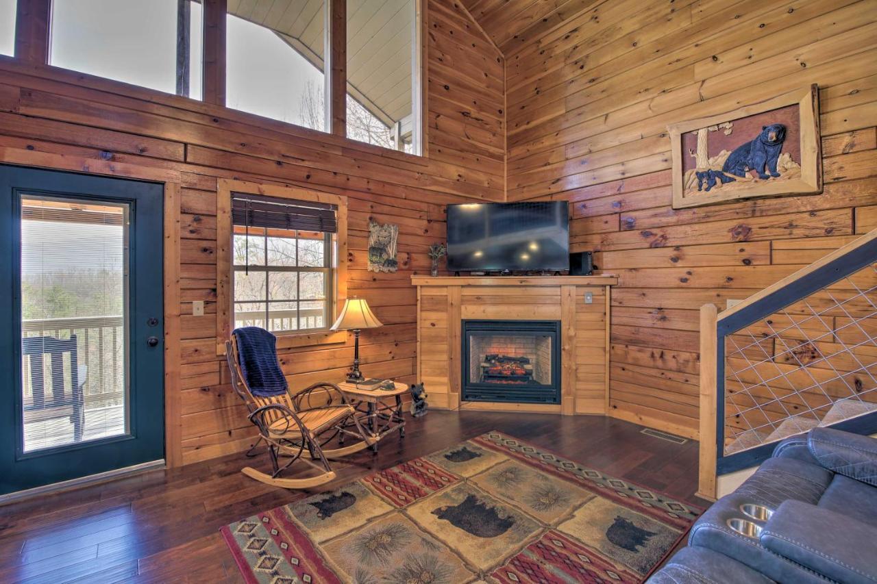 Gatlinburg Cabin With Pool Table And Hot Tub! ภายนอก รูปภาพ