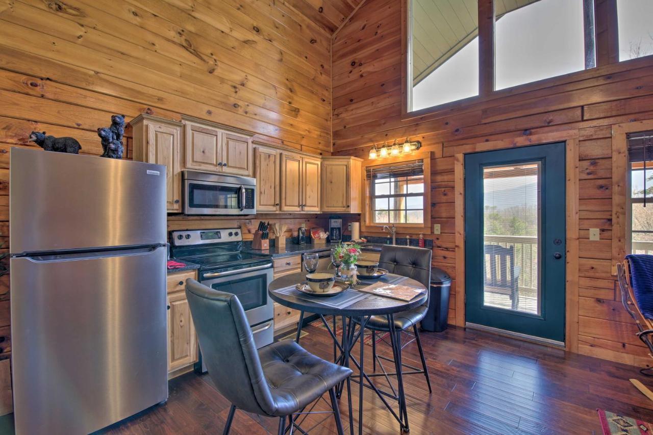 Gatlinburg Cabin With Pool Table And Hot Tub! ภายนอก รูปภาพ