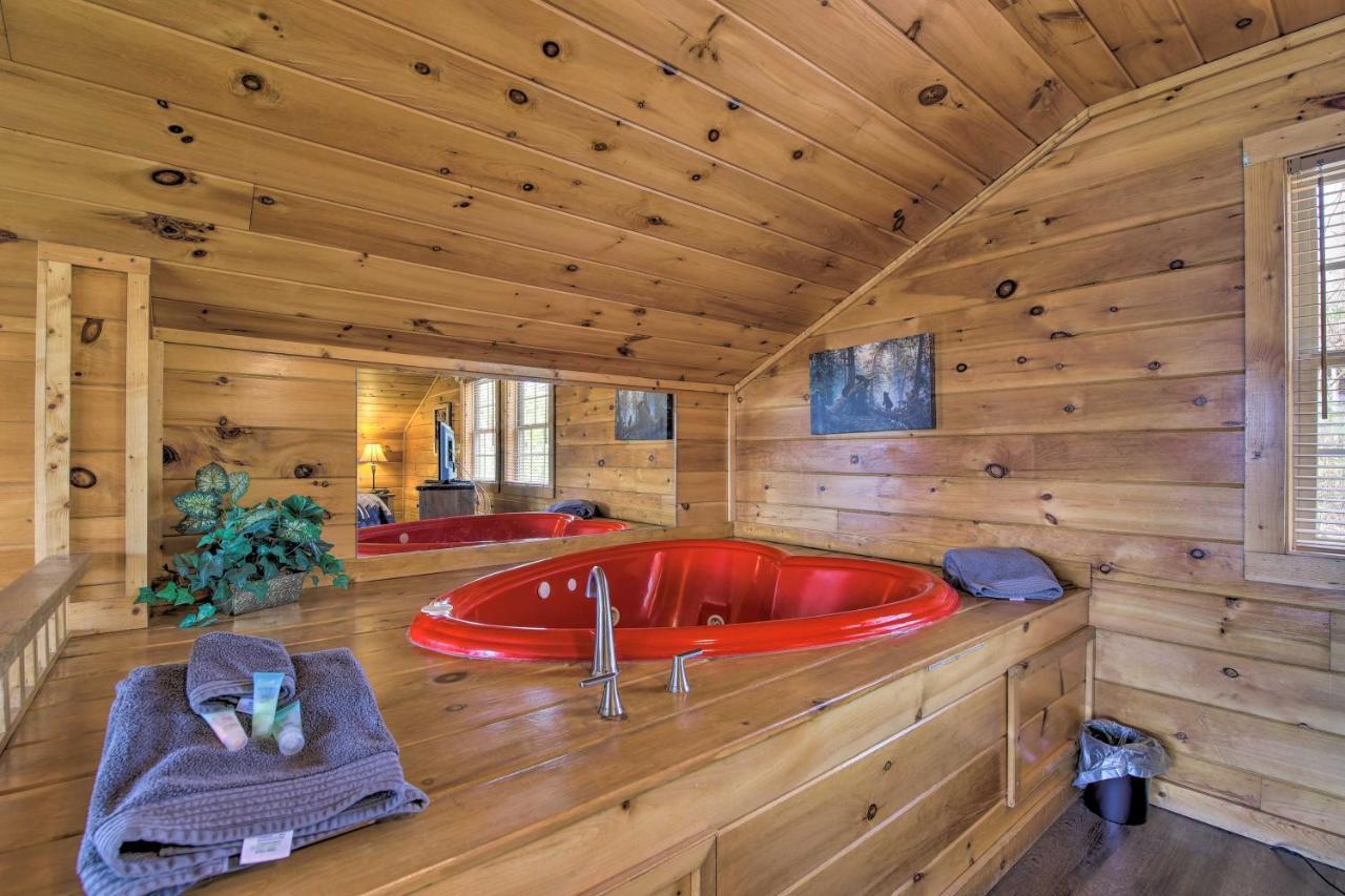 Gatlinburg Cabin With Pool Table And Hot Tub! ภายนอก รูปภาพ