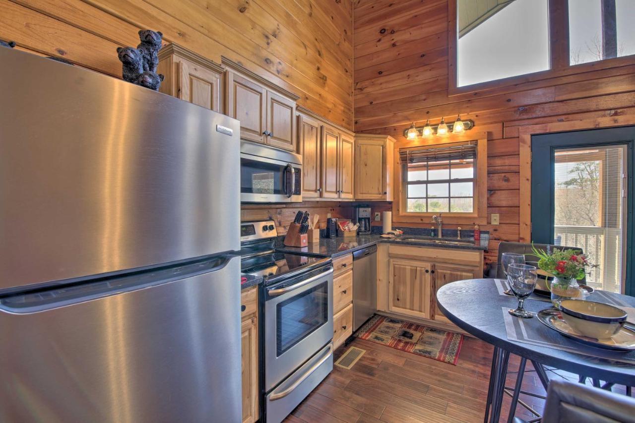 Gatlinburg Cabin With Pool Table And Hot Tub! ภายนอก รูปภาพ