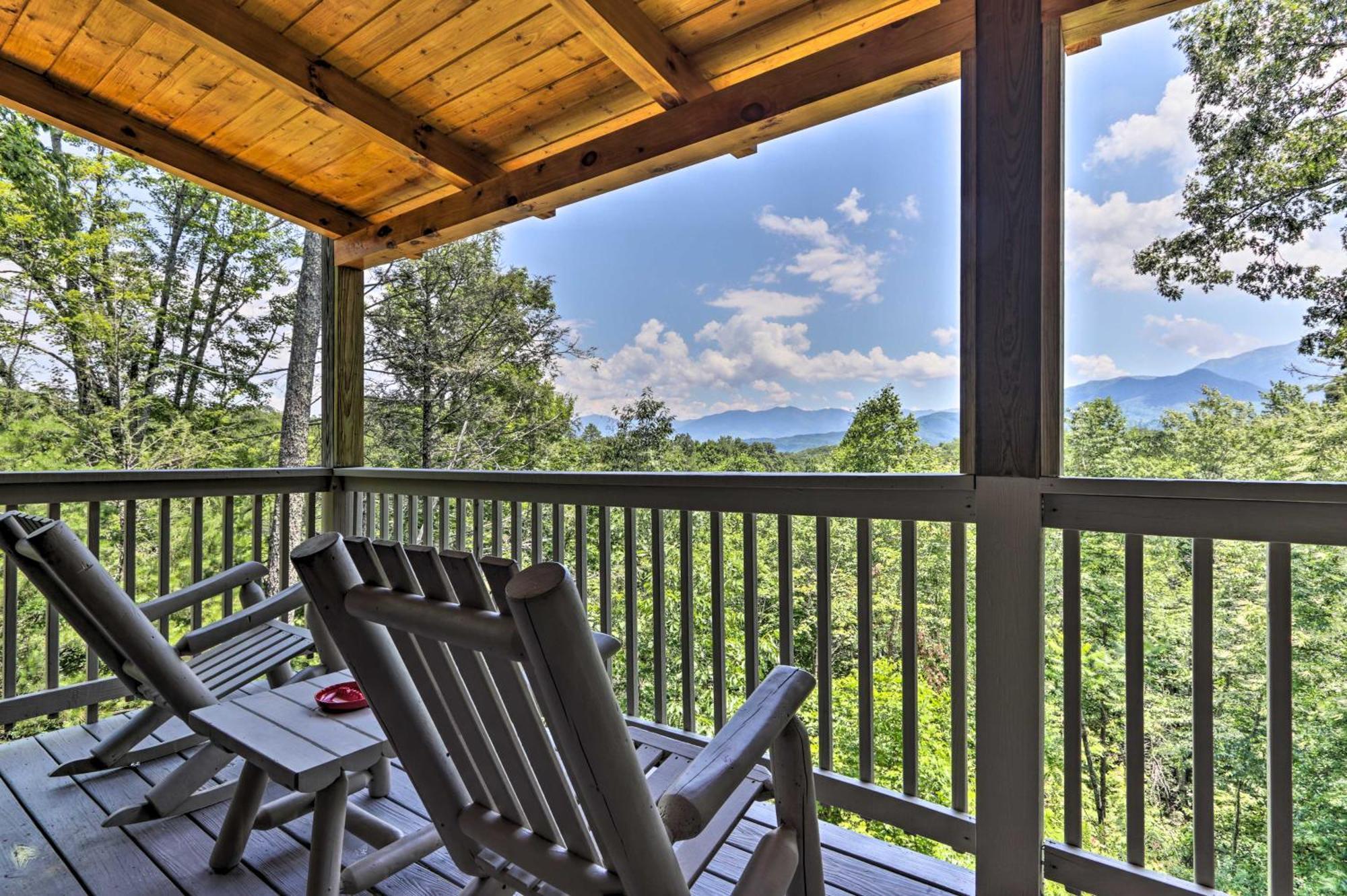 Gatlinburg Cabin With Pool Table And Hot Tub! ภายนอก รูปภาพ